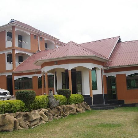 Rays Hotel Mbarara Екстериор снимка