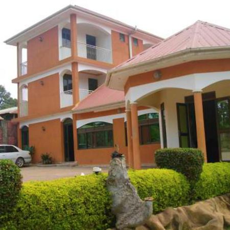 Rays Hotel Mbarara Екстериор снимка