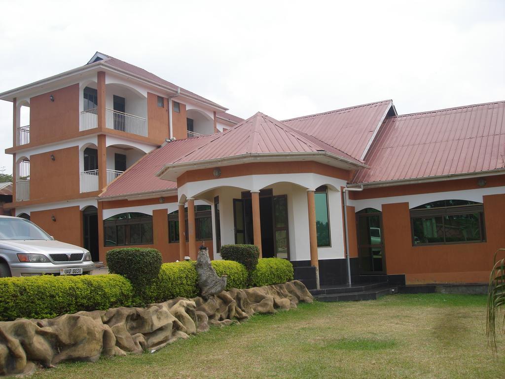 Rays Hotel Mbarara Екстериор снимка