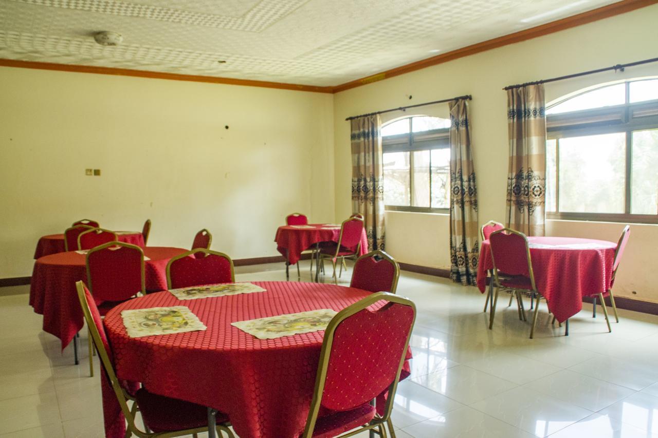 Rays Hotel Mbarara Екстериор снимка
